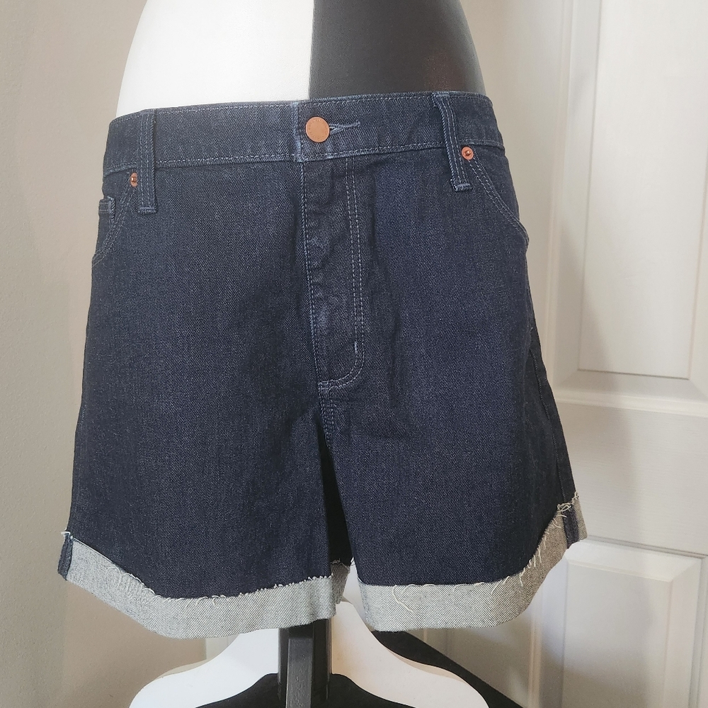 Universal Thread Denim Cuffed Vintage Midi Shorts Size16/33R